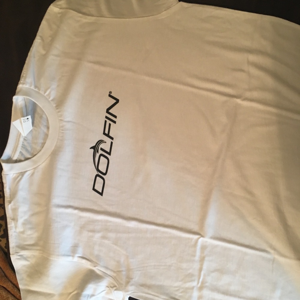Dolfin brand t-shirt - Picture 4 of 4